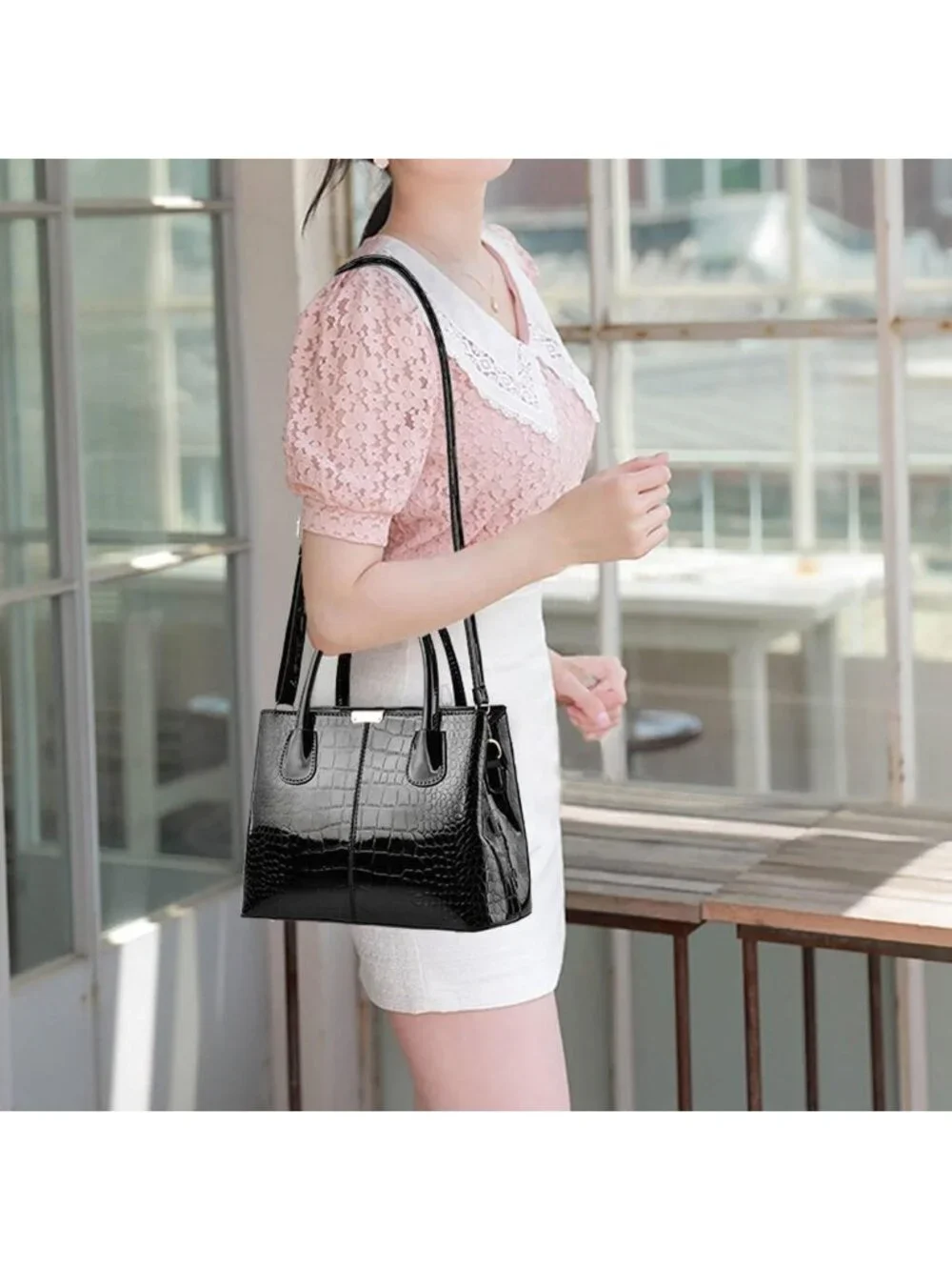 Stylish Patent Leather Crocodile Pattern Shoulder Bag & Tote for Women